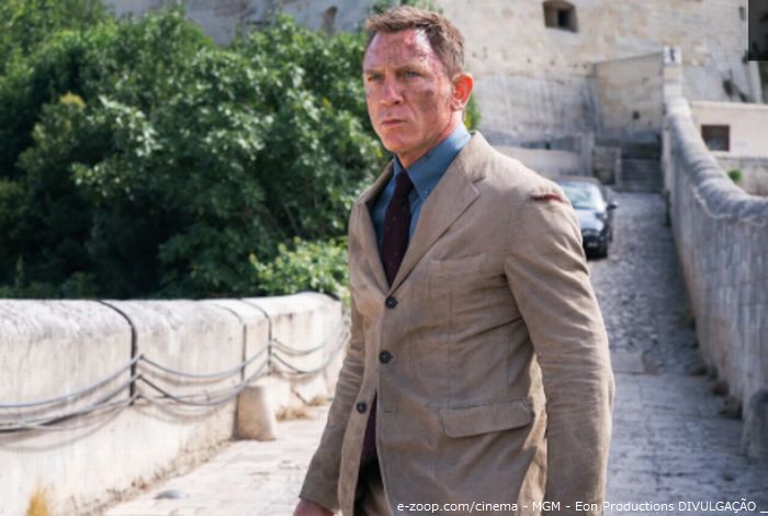 Daniel Craig como James Bond no filme Sem Tempo para Morrer.