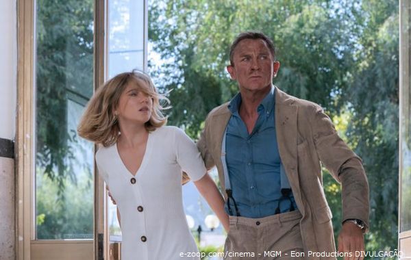 Daniel Craig com a atriz Léa Seydoux no filme de James Bond, Sem Tempo para Morrer.