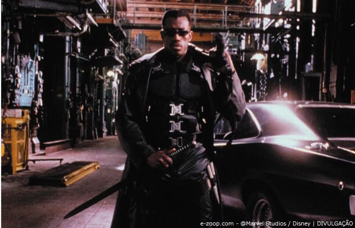 Wesley Snipes como Blade, o super-herói caçador de vampiros