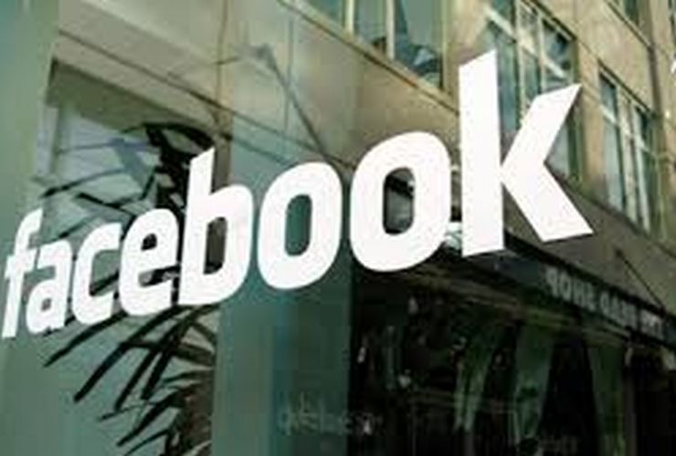facebook promete conceder 100 milhoes de dolares em dinheiro e anuncios a empresas de pequeno porte