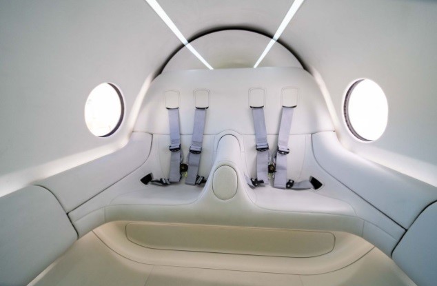 Uma foto do interior do Hyperloop.