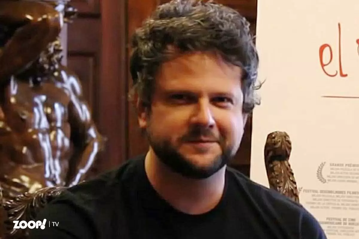 O ator Selton Mello em um restaurante em São Paulo. O ator Selton Mello em um restaurante em São Paulo.