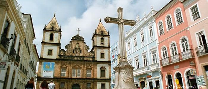 Roteiro de viagem em Salvador: Uma igreja do Centro Histórico de Salvado na Bahia.